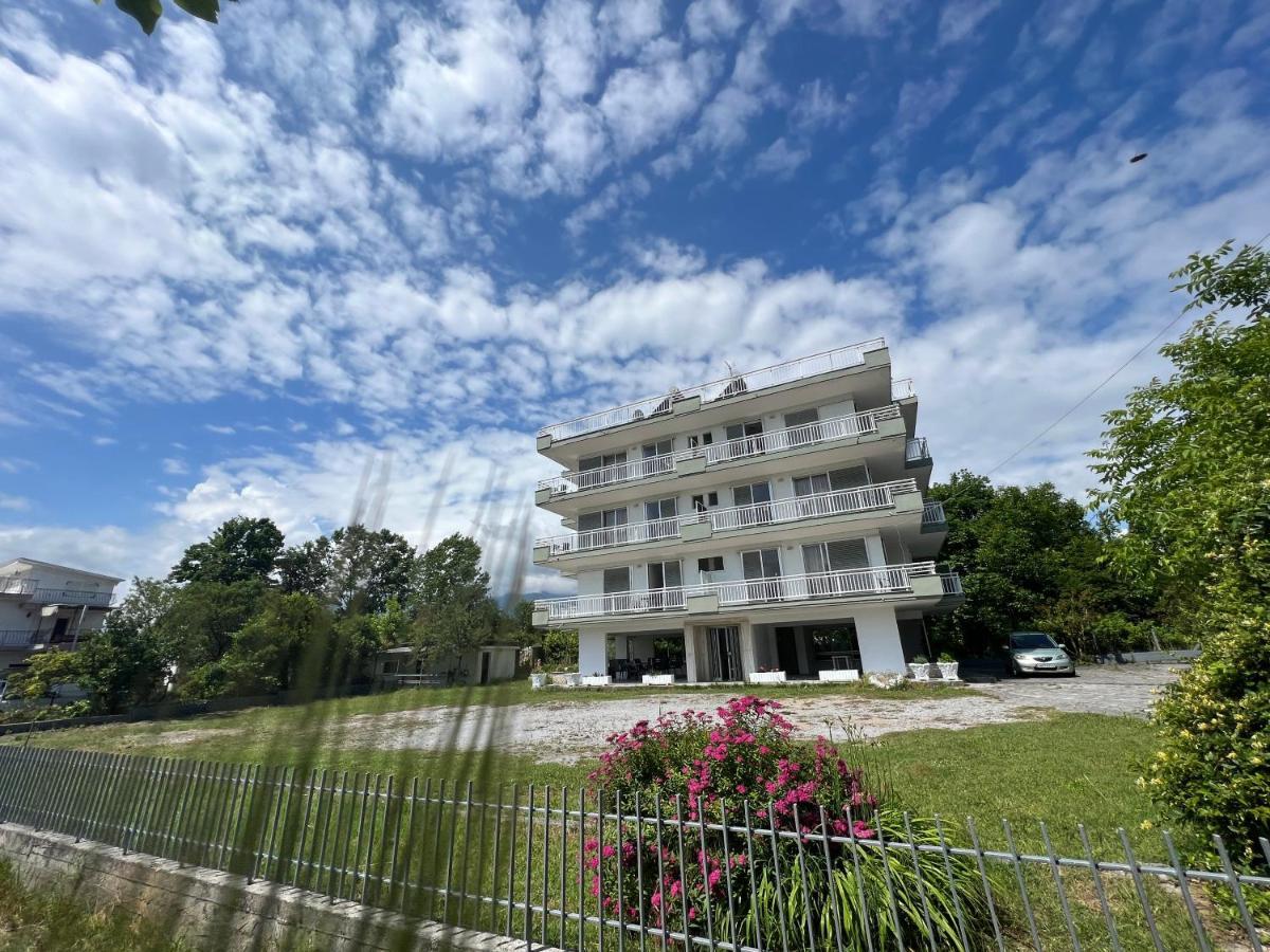 Limin Litochorou Prado Apartment Hotel מראה חיצוני תמונה